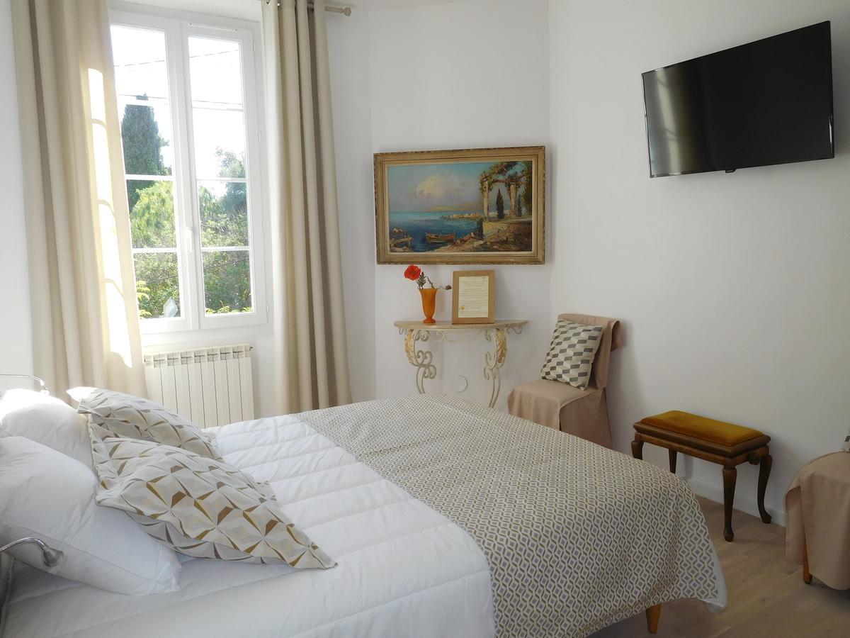Villa Marguerite Йер Экстерьер фото